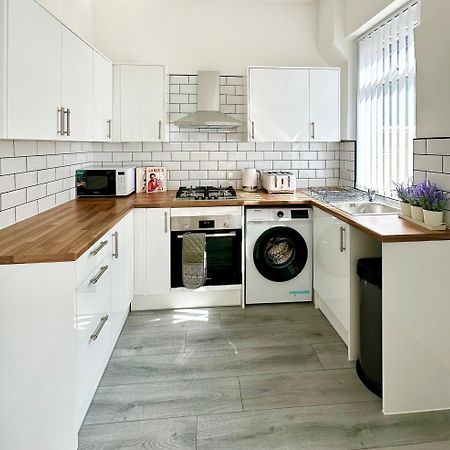 Вилла Cosy & Modern 4Bd House Near Anfield Stadium Ливерпуль Экстерьер фото